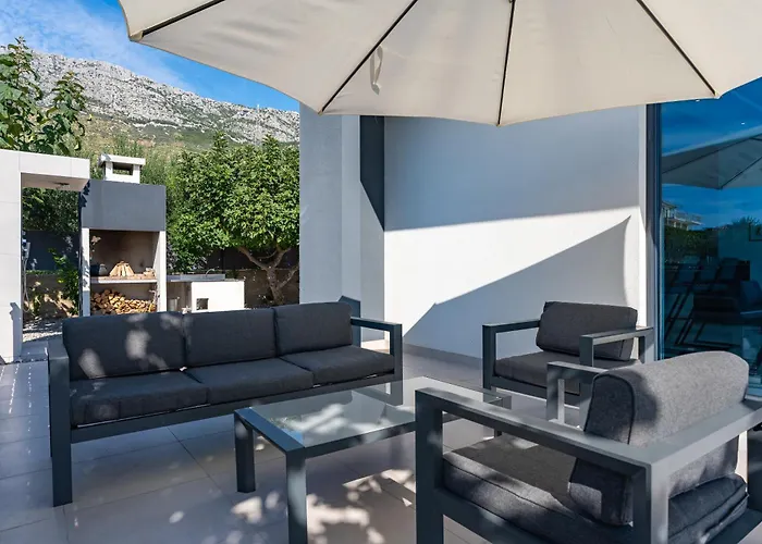 Magdalena Villa Kastela